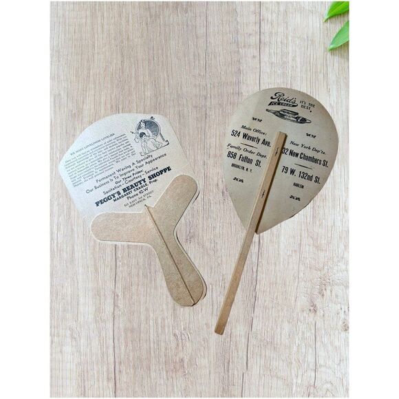 Vintage Paper Fans - Unique Collectibles from the Early 20th Century - Picture 2 of 4